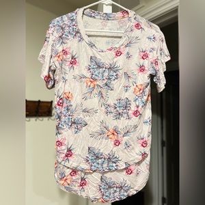 Latched Mama Relaxed Ruffle Sleeve Maternity Nursing Tee XS